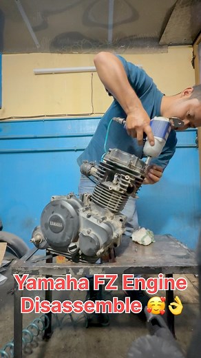 17K views · 2K reactions | Yamaha Fz Engine Disassemble ✅ #sandipthulungwakhamrai #followersシ゚ #reelsfypシ #mechanic #foryouシ #yamaha #FZ #engine #Disassemble | Sandip Thulung Wakham Rai | Facebook