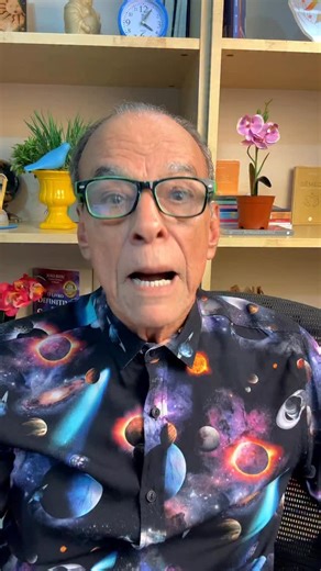 João Bidu on Instagram: "O ano pede menos rigidez e mais estratégia. Nada de carregar tudo sozinho, bebê! 2026 te chama pra assumir protagonismo, fazer escolhas mais inteligentes e construir resultados que duram de verdade. Trabalho, dinheiro e decisões importantes entram no radar — e quem joga com foco, sai na frente. Assiste até o final e me conta: você já tá pronta(o) pra esse novo capítulo ou ainda tá resistindo às mudanças? #joaobidu #astrologia #signos #horoscopo #capricornio"