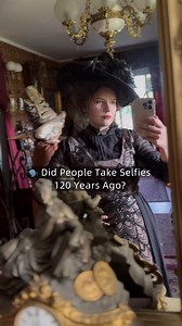 Selfies in 1900? Absolutely – just without smartphones, filters or smiles 😅 In the early 1900s, people already tried to photograph themselves using mirrors, tripods, and early timers. They didn’t call it a “selfie,” but the idea was the same: capture yourself, your moment, your vibe. Back then, taking a photo wasn’t easy. You had to sit completely still for several minutes – which is why no one smiled. Holding a pose was hard enough, never mind a grin 😬 Fun fact: 📷 Cameras were expensive in 1