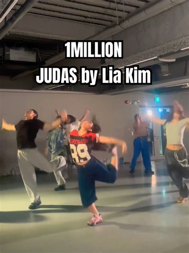 CH by Lia Kim @1MILLIONDance_official # #dash #trend #dance