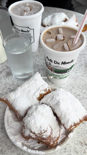 New Orleans travel vlog: 48 hours of food, music & culture