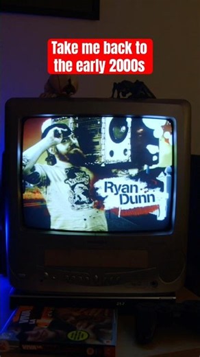 Watching Viva La Bam in the early 2000s 📺 #Shorts #BamMargera