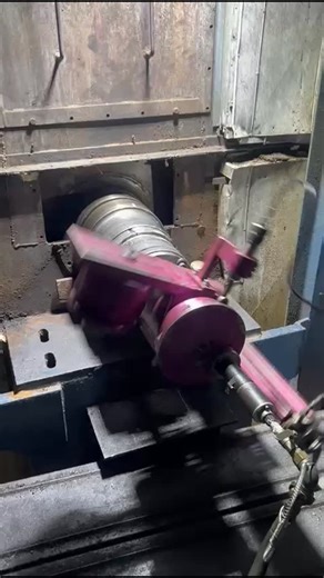 Metalock Brasil Ltda. on Instagram: "O processo de usinagem vai muito além da fabricação de novas peças! Ele é chave na restauração dimensional e funcional de componentes industriais, devolvendo precisão, desempenho e confiabilidade a equipamentos. Por meio de técnicas como mandrilhamento, fresamento, torneamento e ajustes milimétricos em campo ou em oficina, é possível corrigir desgastes, desalinhamentos, deformações e danos estruturais, prolongando a vida útil do ativo e reduzindo custos com s