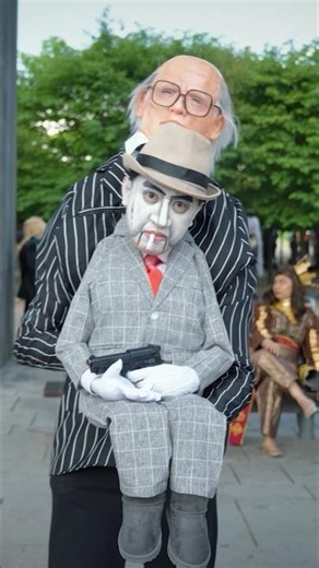 This Batman Cosplay is actually INSANE! 😱🤯 Scarface + Ventriloquist #shorts