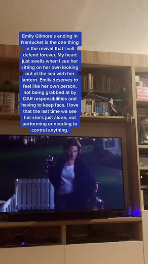 Seeing Emily step into her comfy shoes and go be a person on her own and actually exhale and relax makes me happy. I choose to believe her being able to relax and unclench means Lorelai, Luke and Rory can really enjoy visiting her there. #gilmoregirls #gilmoregirlstiktok #gilmoregirlsayearinthelife #emilygilmore #gilmoregirlsfall