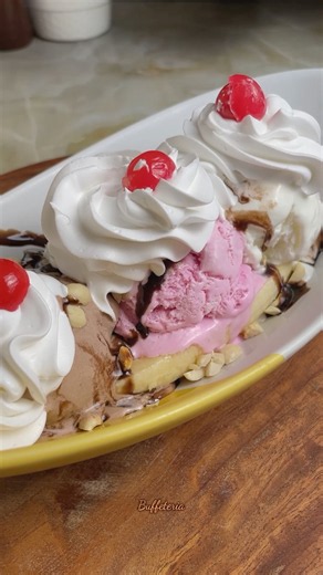 Banana Split🍨🥜