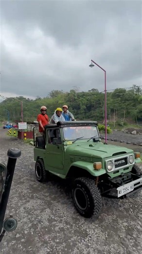 Jeep Lava Tour Merapi Yogyakarta