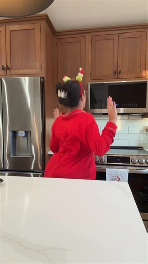 Sexy bella😘❤️ on Instagram: "Cheeks clapping on repeat 👏🏽🍑💦#usa #Dance #Viral #FYP #Reels #Explore #Trending #DanceTok #ExplorePage #Instagood #HipHopDance #Dancers #reelstrending"