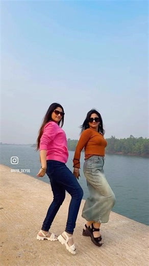 ନଈ ମଝିରେ dance😉💃🏻#riyadeyshorts #yt #ytshorts #trending #trendingshorts#viral#viralshorts #dance