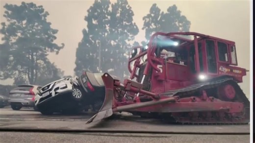 LA man describes moments he evacuated his car from wildfire