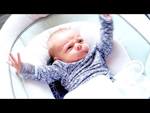 ADORABLE NEWBORN STARTLE REFLEX!