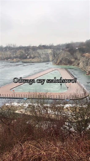 Bezpieczeństwo na lodowisku – sprawdź grubość lodu