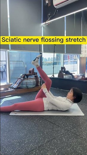 Sciatic Nerve Flossing Stretch | Relieve Leg Numbness & Improve Muscle Activation