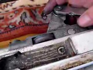 Federwechsel an einer Terrassenschiebetüren GU Laufschuh für PSK links