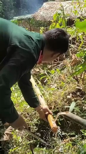 Soldier helps homeless single mother complete kitchen and bring water home with natural bamboo-019 | Single mom's new life