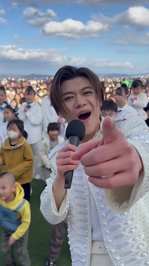 みんなでナイナイダンス！ 石巻と東松島で集まってくださった皆様と青空の下🕺で気持ち良かったです😊 #言い訳ナイナー #ナイナイダンス #石巻 #東松島 はいい天気☀️ #新浜レオン