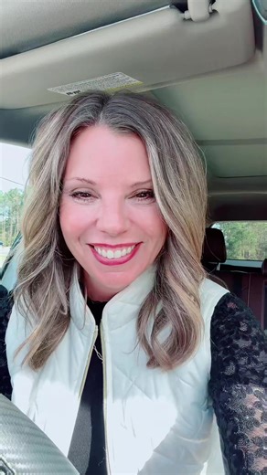 It’s a difficult conversation to have, but hospice can bring so much comfort and care into the home without it meaning that your loved one is dying. #hospice #healthcare #elderly #fyp #foryoupage