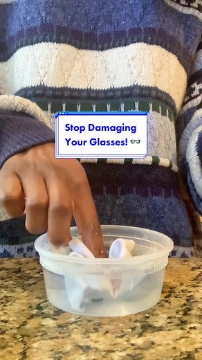 Effective Ways to Clean Glasses and Microfiber Cloth