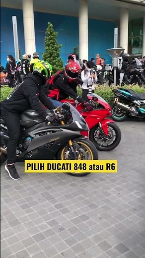 DUCATI 848 VS YAMAHA R6