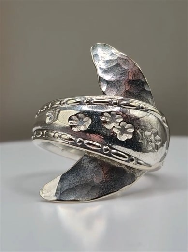Crafting a Beautiful Moon Ring from an Old Spoon