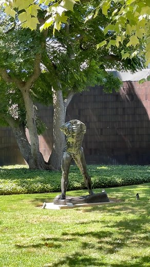 ✨Take a moment to relax with works by Rodin by the Museum’s entrance. | Norton Simon Museum