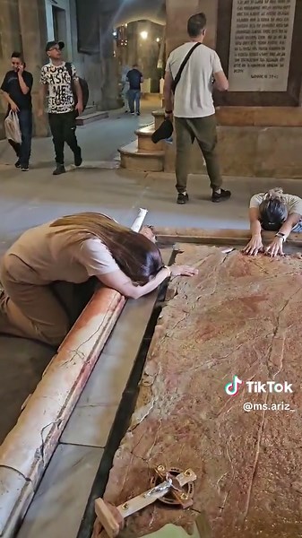 Discover the Holy Sepulchre Church in Jerusalem