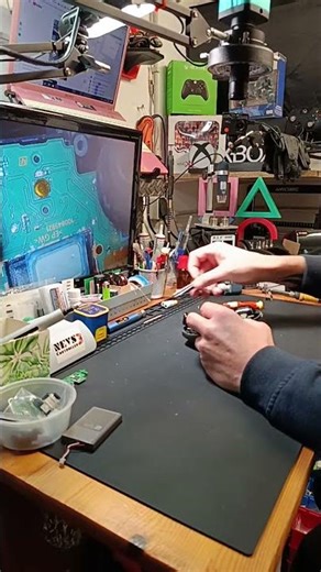 So sieht dein Controller von innen wirklich aus 😬 Darum ist eine Reinigung immer sinnvoll