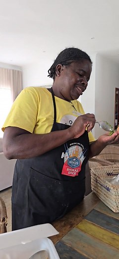 52K views · 1.7K reactions | Guys I have secured a room ku Lulu Wood kitchen ine. Lulu you have an amazing kitchen, very pretty. Thank u girl | Queen Bees Corner | Facebook