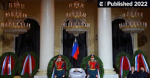 Russians Mourn Gorbachev in Silent Protest Against an Absent Putin (Published 2022)