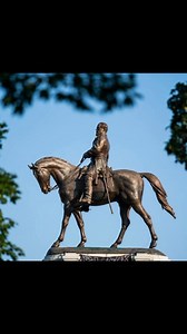 Happy Birthday General! 🫡 Robert Edward Lee (January 19, 1807 – October 12, 1870) was a Confederate General whose early actions in the American Civil War led to his appointment as the overall commander of the Confederate States Army near the end of the war. He led the Army Of Northern Virginia, the Confederacy's most powerful army, from 1862 until its surrender in 1865, earning a reputation as one of the war's most skilled tacticians. #virałpost #viralata #Fyp #foryoupageシ #foryoupagе #Like #hi