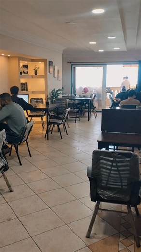 🌊 Mukammal Work Space مساحة راقية للإلهام والإتقان. هنا يلتقي التركيز بالهدوء، وتتحول الأفكار إلى إنجازات. 💼✨ كل تفصيلة خُططت بعناية لتقدّملك بيئة تليق بطموحك: 🖥️ تجهيزات احترافية 📶 إنترنت سريع 💡 أجواء راقية مريحة 🌅 وإطلالة تمنحك طاقة ووضوح في كل فكرة في Mukammal Work Space، الشغل مش مجرّد وقت… هو تجربة بتخليك تِبدع وتقدّم أفضل نسخة من نفسك. 💫 📞 للحجز والاستفسار: 01080929659 Mukammal Work Space الإتقان مش تفصيلة… ده أسلوب حياة. 🌿 | Mukammal Co-Working Space