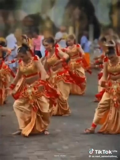 මෙවා දකිද්දි දැනෙන සතුට කෙසේ පවසන්නද මාරම අඩම්වරයි #love #dancedance #viralvideo #trending #100kvews