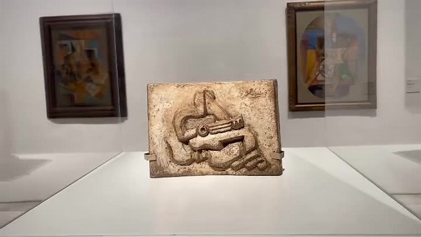 70 reactions · 13 shares | #DespiertaConArte Jacques Lipchitz (1891-1973) es uno de los pioneros del Cubismo en la Escultura. A pesar del carácter rupturista de sus obras, Lipchitz sigue los pasos de la tradición escultórica del siglo XIX en lo relativo al proceso de creación, conservando gran parte de las piezas realizadas en barro o yeso, previas a su fundido en el material definitivo, normalmente bronce. | Museo Reina Sofía | Facebook