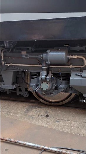 locomotive wheel locking. #locomotive #wheel #lock