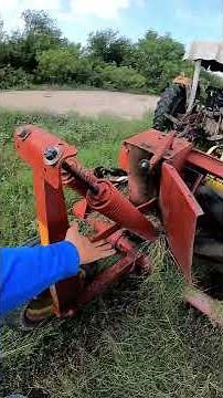 The New Holland mower spring broke 🚜💔 Here's how we fixed it!