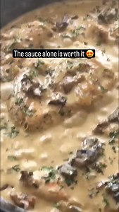 This sauce deserves an award. Even the mushroom-haters eat it without complaining. 👀 It’s a one-pan creamy chicken dinner with a rich mushroom sauce that tastes like comfort food but still fits a low-carb, keto-friendly way of eating. Simple ingredients, easy cleanup, and a dinner that actually feels cozy after a long day. Save this for a night when you need an easy low-carb dinner without overthinking it. 💛🍽️ Comment SAUCE and I’ll send it to you. #easydinnerideas #onepandinner #lowcarbrecip