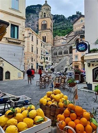 Italia - Colors and flavors of Amalfi 😍 | Days in Italy