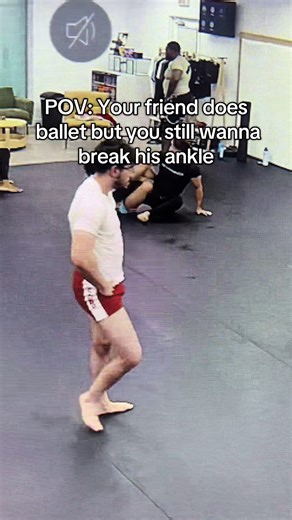 He hit a perfect pirouette #jiujitsu #grappling #nogi #bjj #submission #leglocks #fyp