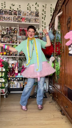Funky Fashion & Colorful Clothes: A Whimsical Style Inspo