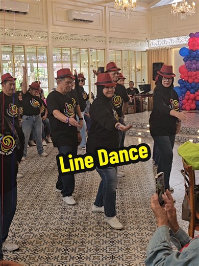 Funky Groove Line Dance Demo by Teladan