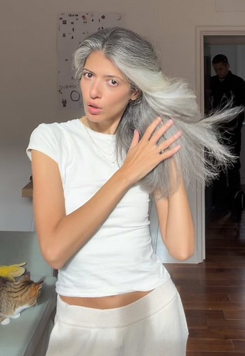 Stylish Grey Hair Tips for Women Over 60