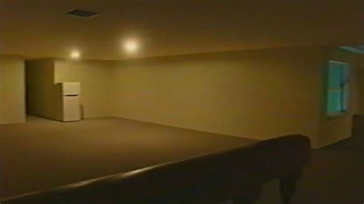 【后室Backrooms】发现的录像「实体暗袭」