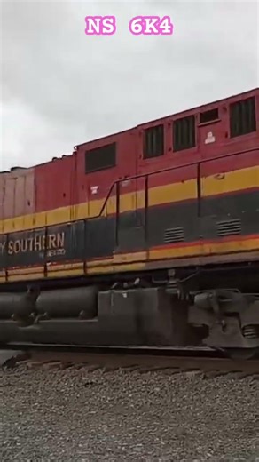 KCSM ES44AC trails on NS 6K4!