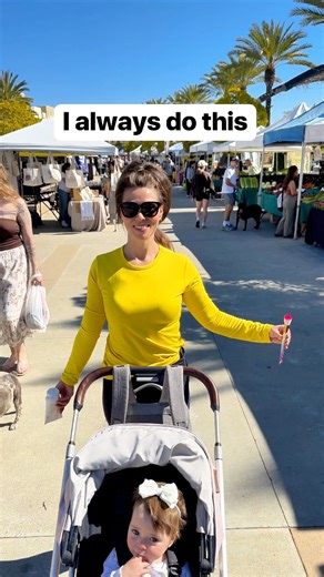 I use a clean makeup brush to softly apply sunscreen to my baby #sunscreen #mom #baby #funinthesun | Liz & Jeff