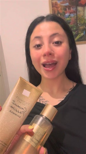 Lorelle on Instagram: "Follow @melaniejillx @melaniejillx … Dolphins have a form of communication so complex that researchers believe it includes individual “names,” coded whistles that identify specific members of the pod. They also use echolocation to create mental 3D maps of their surroundings, allowing them to “see” through murky water and sense the density of objects. Some scientists suspect dolphins might even send these audio signals to each other like snapshots. Their cooperative hunting