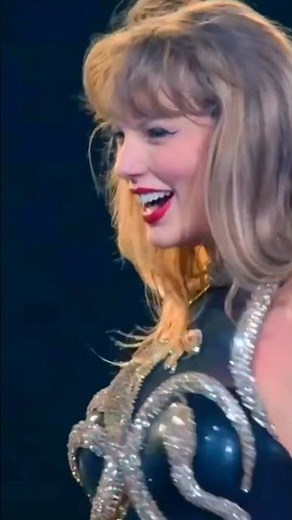 Taylor Swift sings her powerful song Delicate from The Eras Tour Final Show 2024 pt3