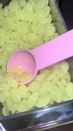 Which color next? 🥰😘 #fyp #waxmelting #asmr #asmrvideo #foryoupagе