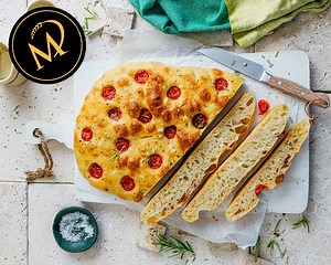 Focaccia mit Tomaten