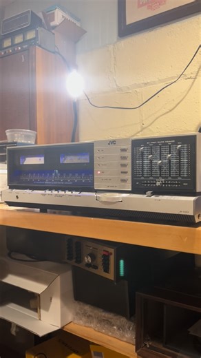 Jeremy Sikora on Instagram: "Vintage JVC equipment is so cool!!! #vintageaudio great sound for not a lot of $$"