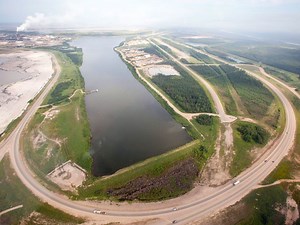 Canadian Oil Sands Ltd halts crude production at Syncrude mine after fire